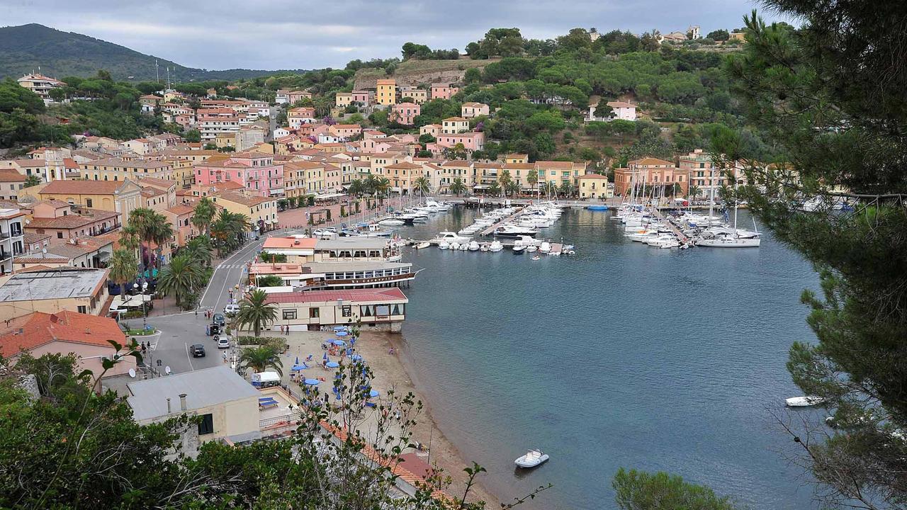 Una veduta di Porto Azzurro: qui i cinesi celebreranno la Festa della luna