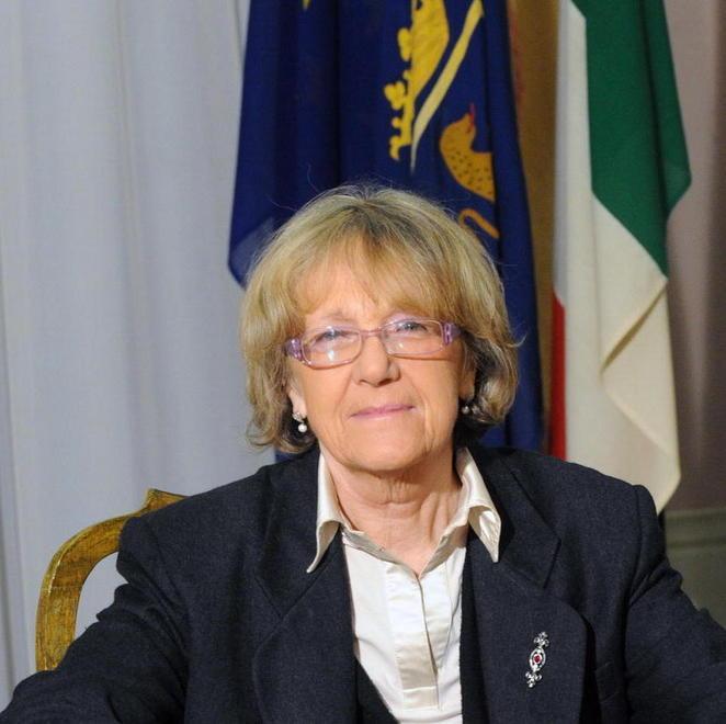 La “traghettatrice” se ne va col sorriso Il saluto del vicepresidente Maura Cavallaro
