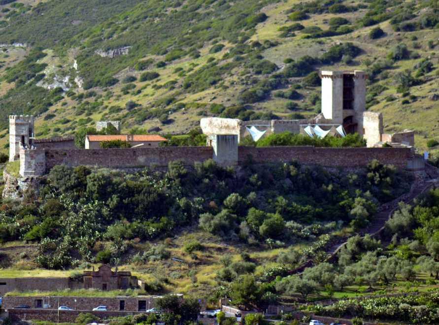 Bosa, camminamenti al castello limitati 