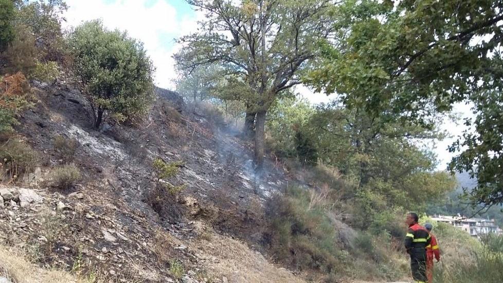 Incendio a Desulo, indagini a tutto campo