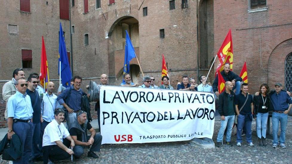 Usb lancia critiche a Tper per l’esternalizzazione