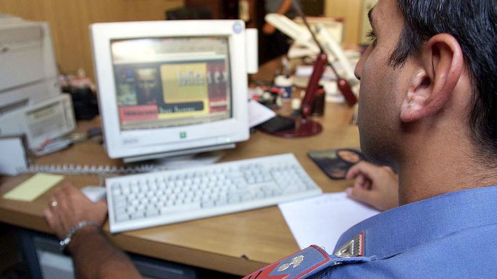 Clona e usa la carta dell’amico, denunciato