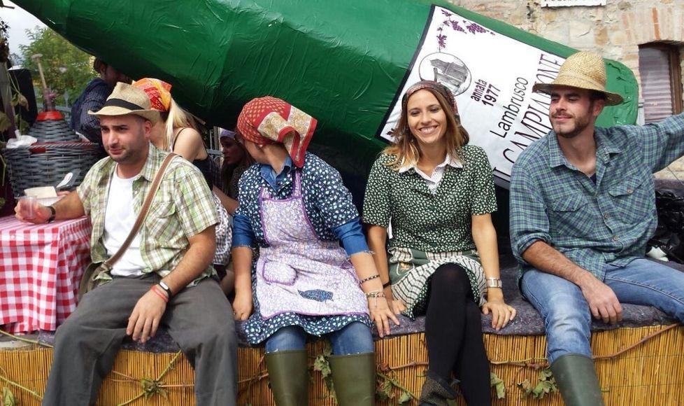 Folla agli spettacoli e alle mostre della Festa dell’Uva