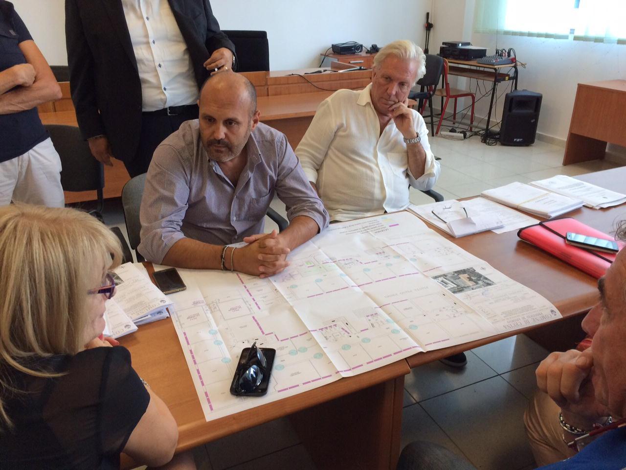 L'incontro del sindaco Lippi e dell'assessore Salvini col comitato Ampliamedie