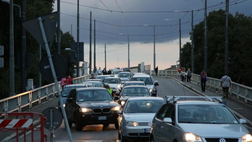 Serie A al Braglia, traffico semiparalizzato