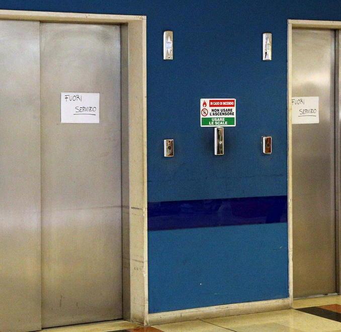 Operaio travolto dall’ascensore alla Coop 