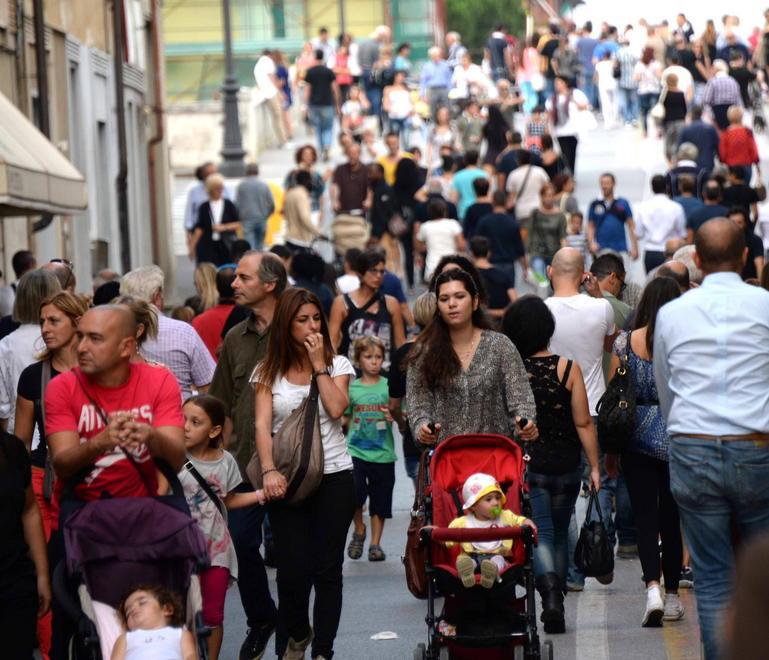 La città in stile Hollywood per la Festa del commercio 
