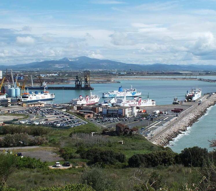 Porti, Livorno e Piombino anticipano la fusione 