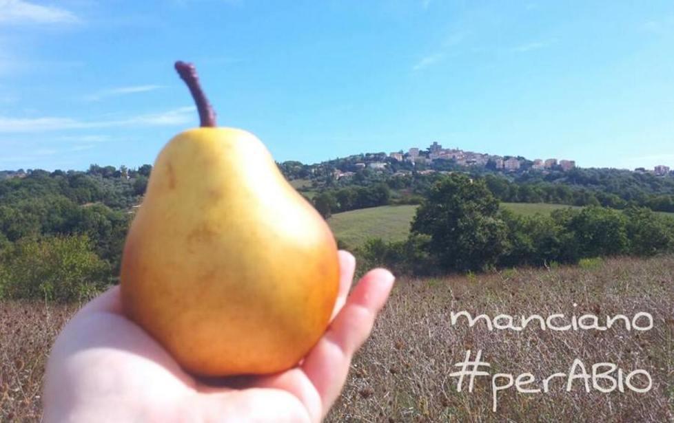 Scatta una foto con la pera, aiuti Abio 