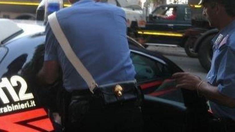 Perseguita gli ex compagni arrestata 36enne cubana