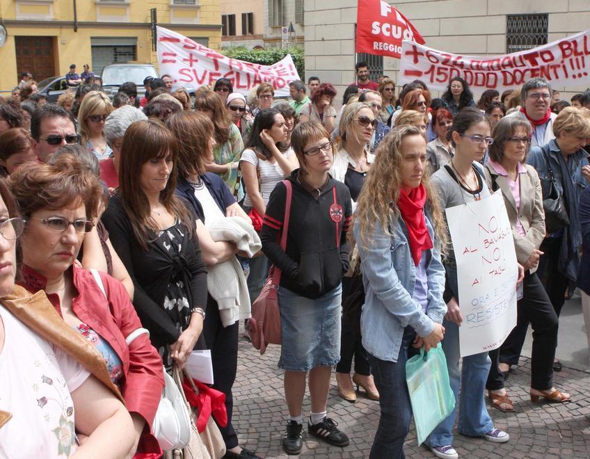 I sindacati: «Da cambiare le norme sulle supplenze» 