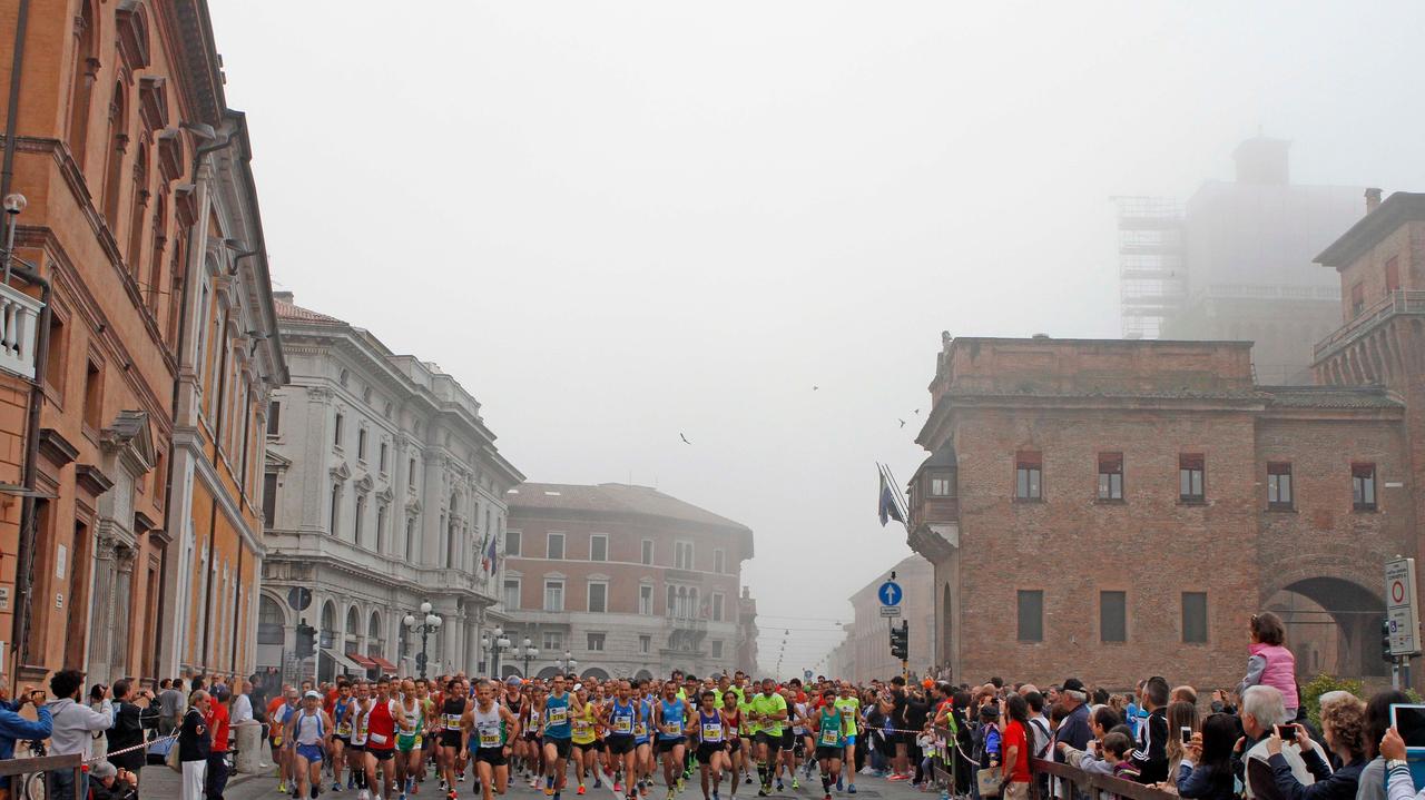Diecimiglia di corsa nel cuore della città