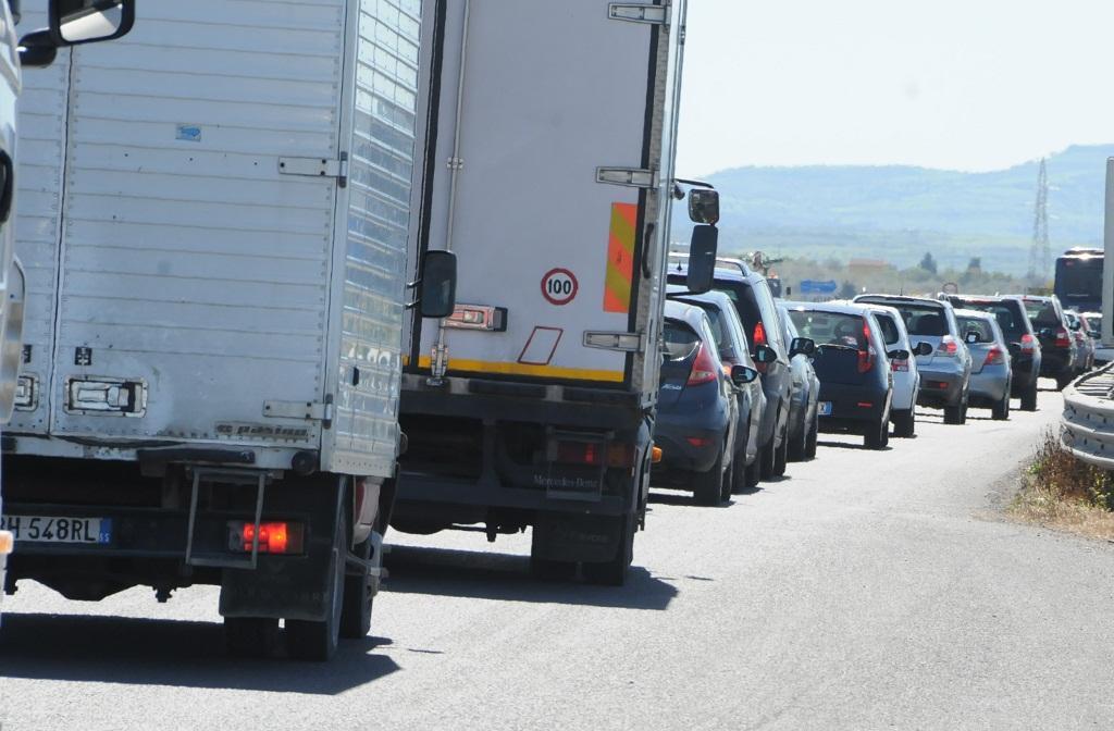 Serrenti, lavori per il cavalcavia: si marcia su una sola corsia 