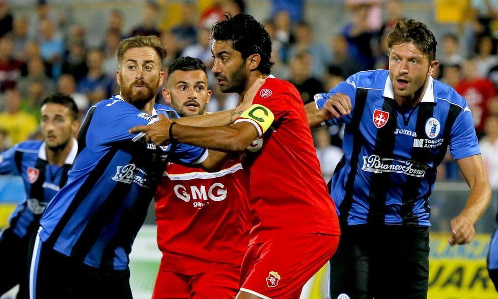 Derby Arezzo-Pisa conto alla rovescia 