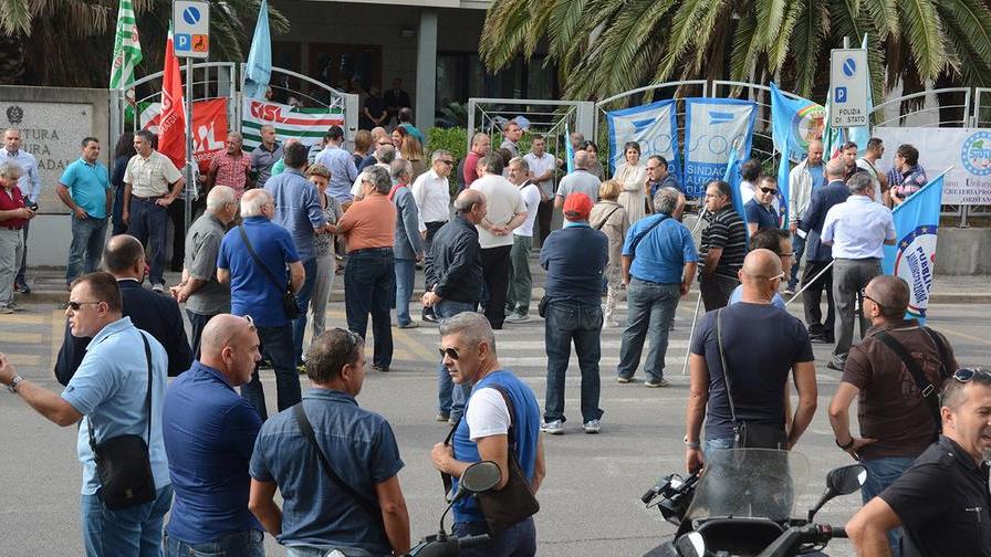 Prefettura, battaglia bipartisan