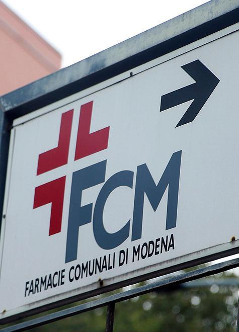 Pd brinda alle Coop i sindacati frenano