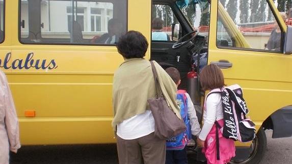 Trasporto scolastico, il Pd attacca