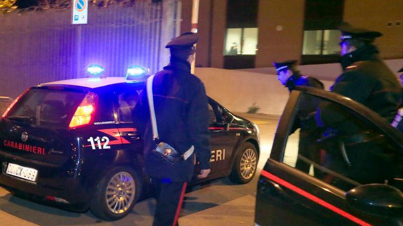 Montecreto, assalito e picchiato in casa nella notte