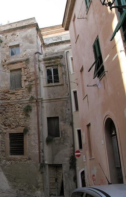 Il Comune di Alghero vende immobili per un milione di euro 