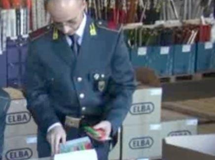 Modena, truffa in Tribunale con bolli falsificati