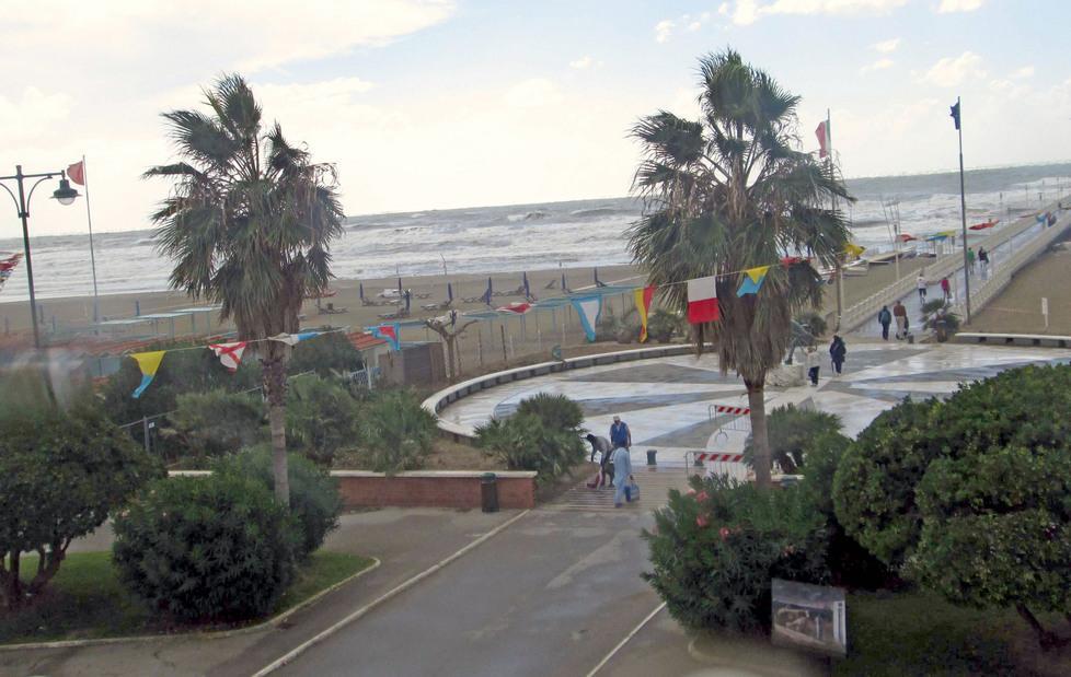 Cambierà presto il volto della piazza del Pontile