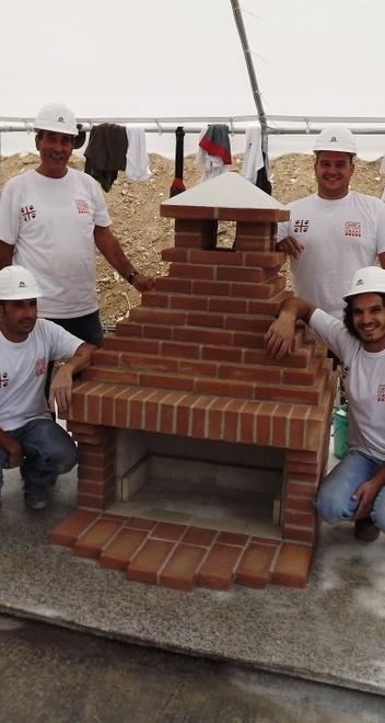 Cortes apertas, Orani in vetrina tra edilizia e velluti 