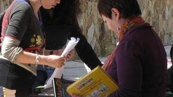 Apre il mercatino per scambiare i libri di testo usati