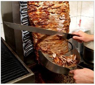 Cagliari, controlli nei locali: chiusi un ristorante e una rivendita di kebab 