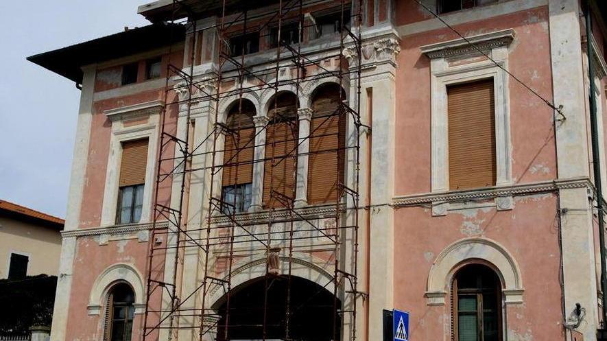 Alle Newbery di Marina l’impalcatura è sempre lì
