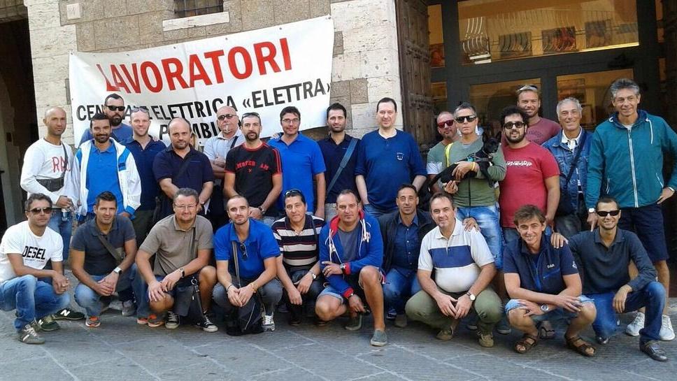 Presidio dei lavoratori che rischiano la mobilità