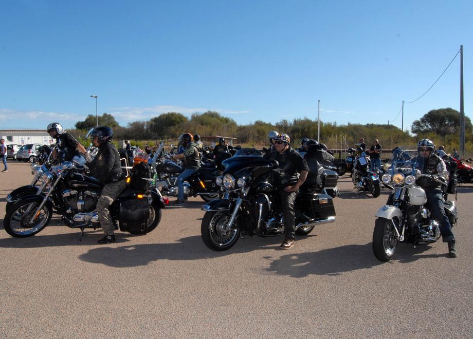 Le mitiche Harley sfrecciano in città