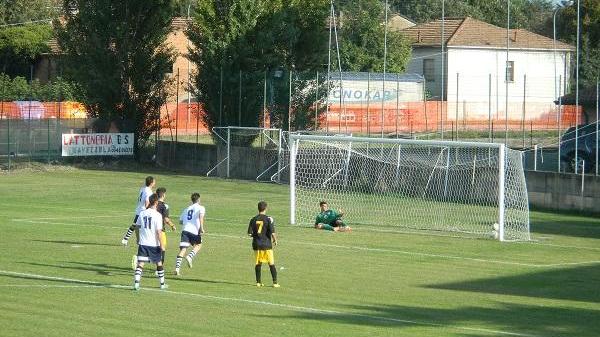 Foschini su rigore batte Farinella del Reno Centese
