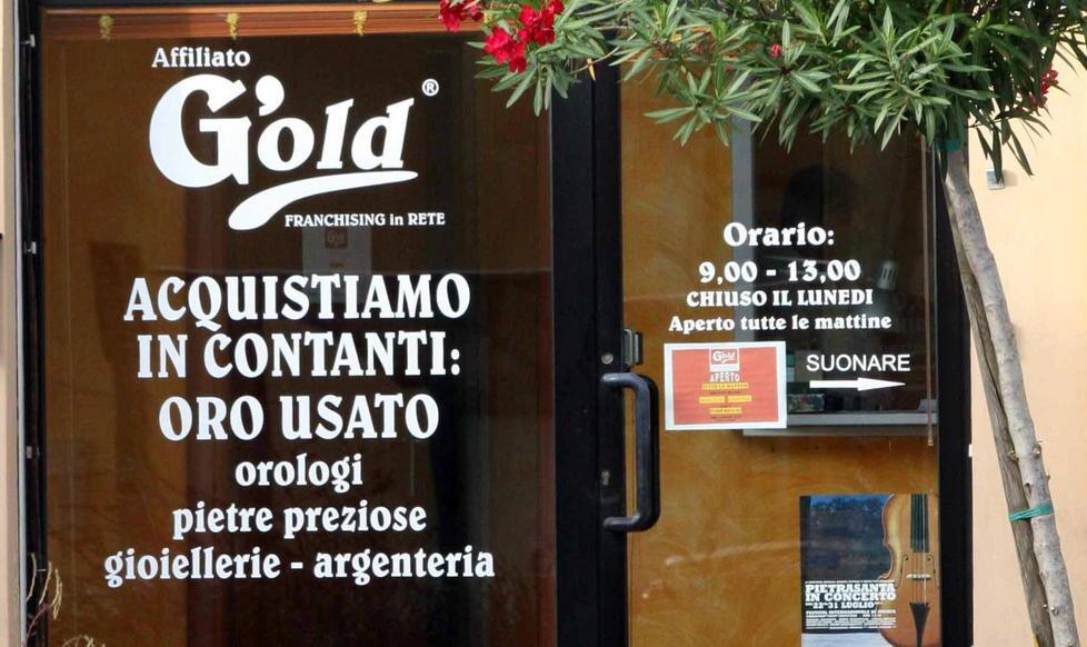 Rapina al Compro oro, viareggino agli arresti domiciliari