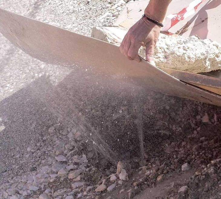 Da dodici giorni l’acqua zampilla fino a 4 metri 