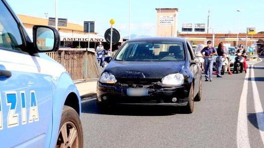 Attraversa la strada e viene investito sul ponte S. Trinita