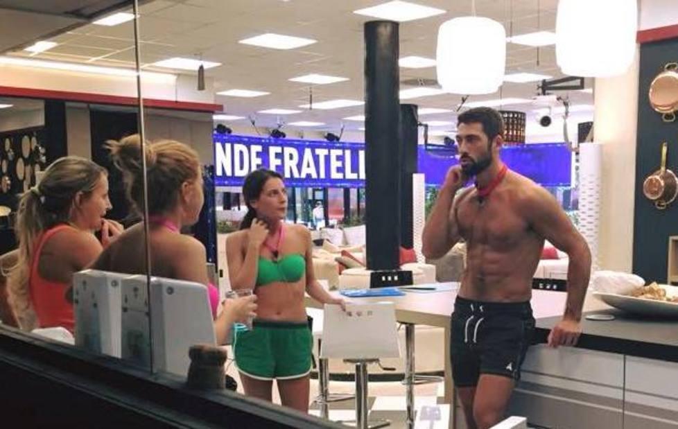 E le donne sono pazze di lui 