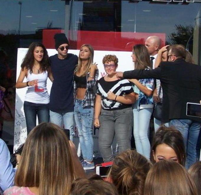 Centinaia di fan per Albericoyes star di Internet