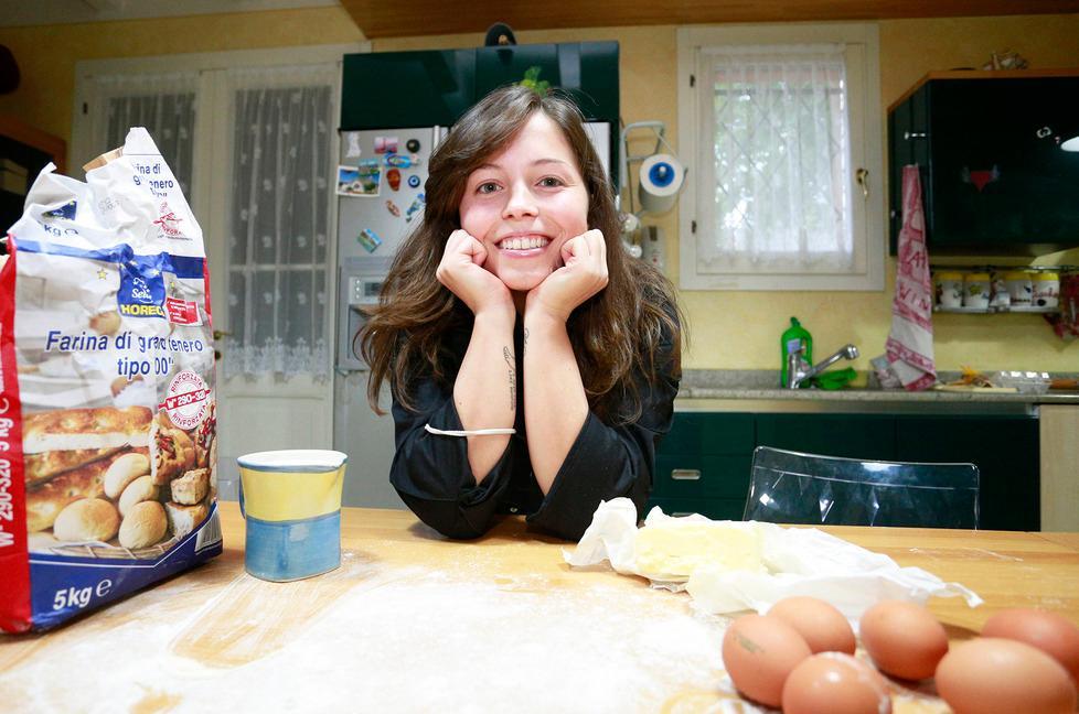 Modena, “Magna e Tes”: tutti a cenare a casa di Carlotta 