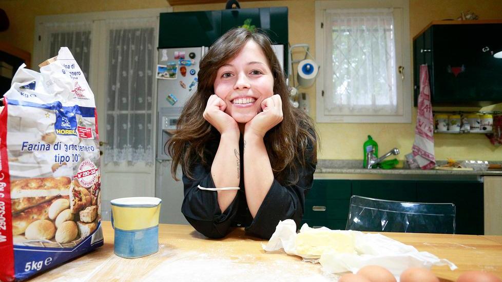 Modena, “Magna e Tes”: tutti a cenare a casa di Carlotta