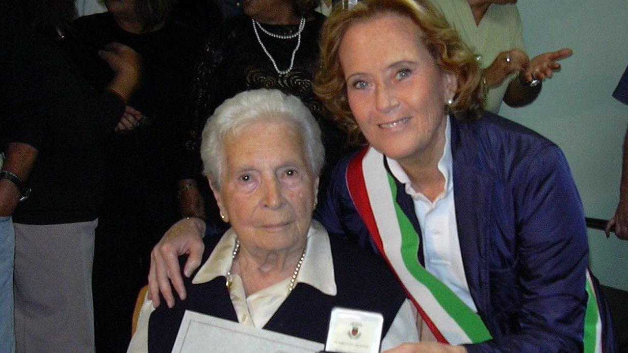 Leda, la nonna della via Gluck, compie 103 anni