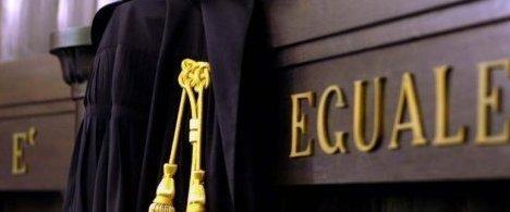 Modena, pasticciere voyeur: condanna a 8 mesi 