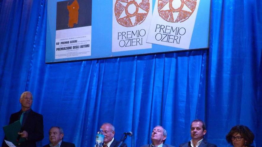 Emozioni alla consegna del Premio Ozieri