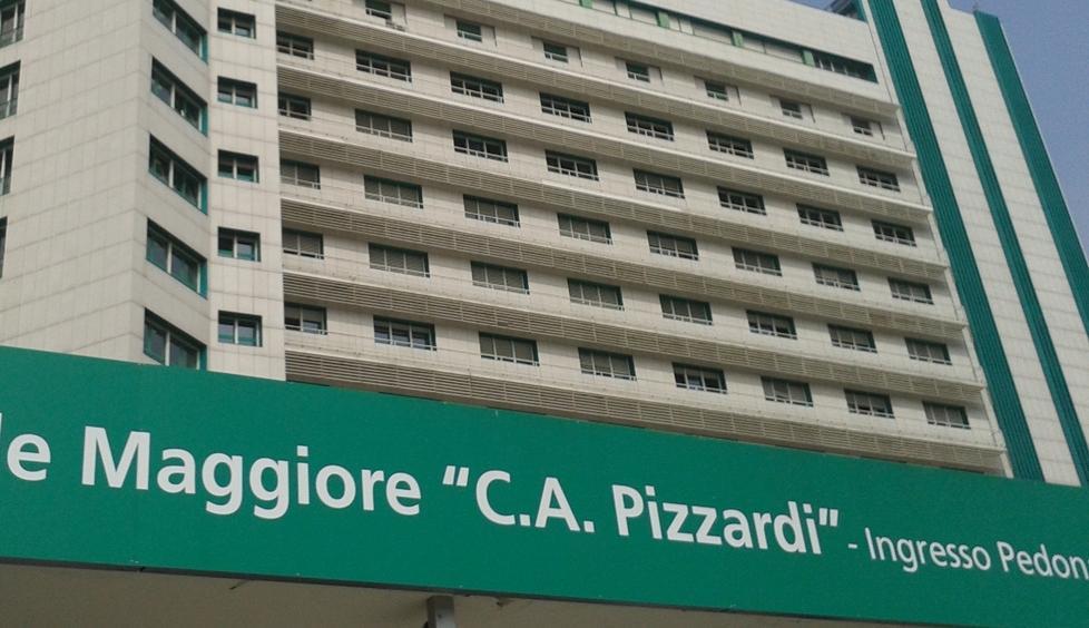 Resta ferito cadendo dal tetto di un autocarro 