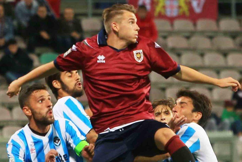 «La squadra ha problemi di testa, gambe e idee» 
