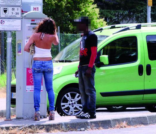 Caccia ai parcheggiatori abusivi 