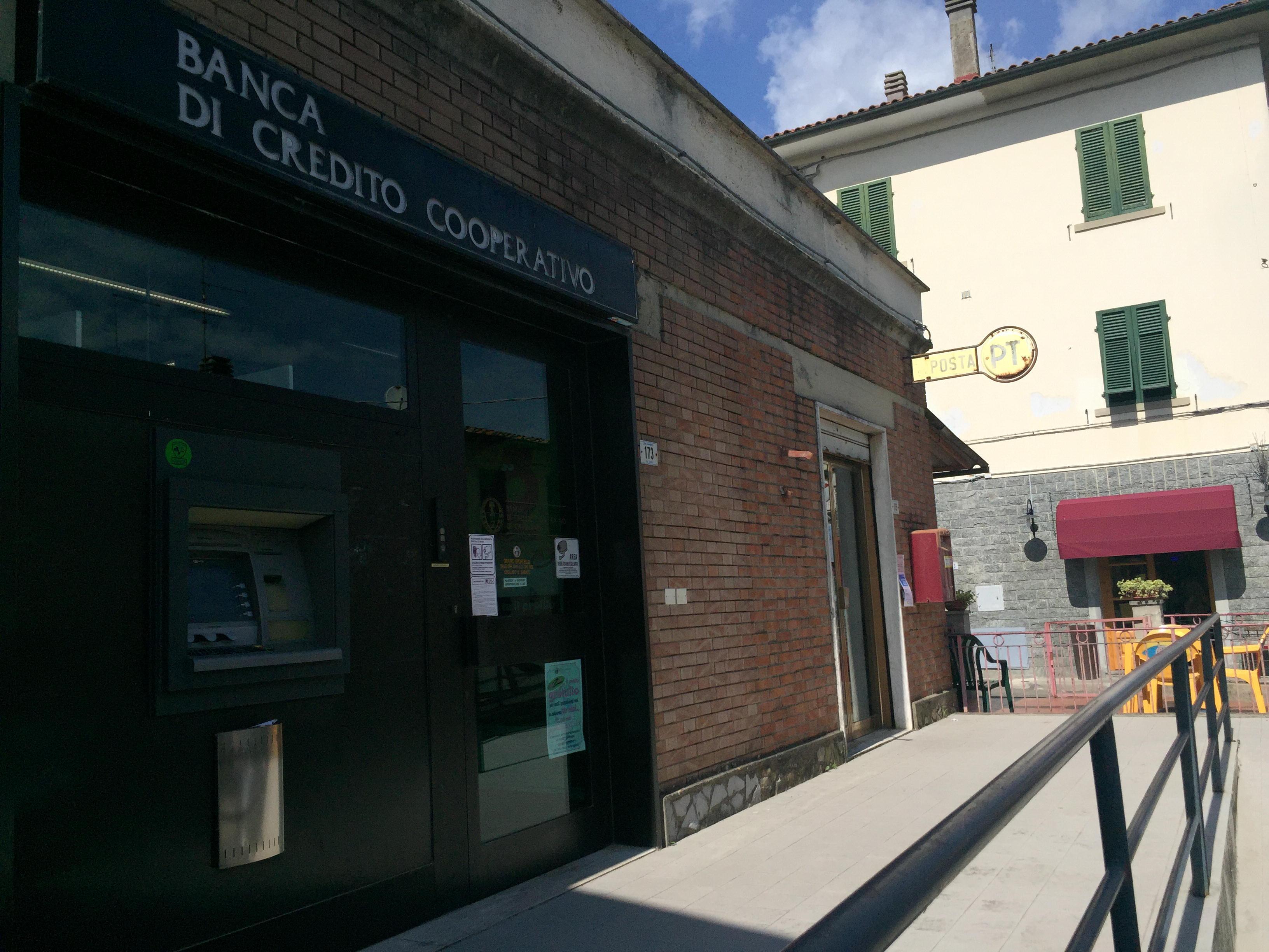 L'ufficio postale a Corazzano