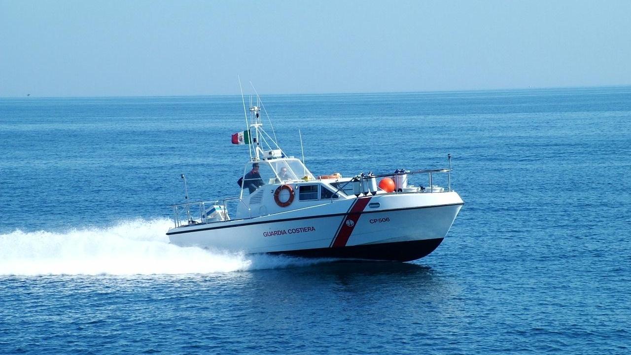 La motovedetta Cp 506 della guardia costiera di Arbatax
