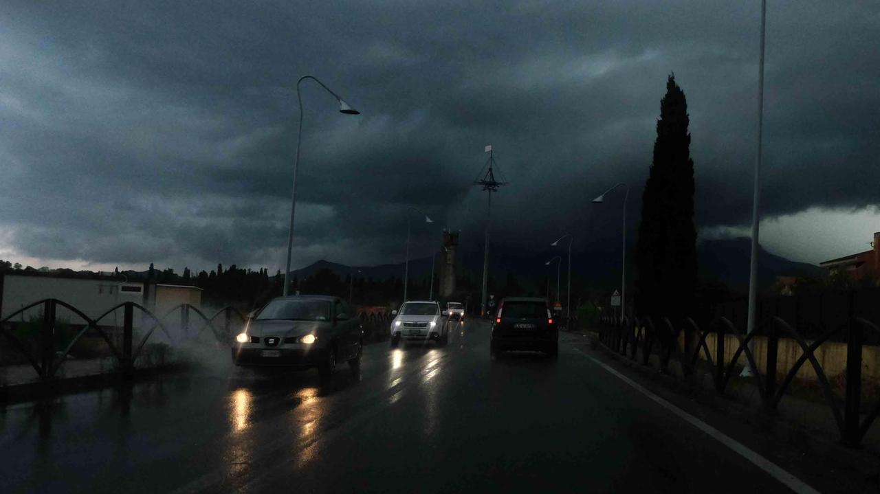 La strada tra Cagliari e Capoterra (foto Mario Rosas)