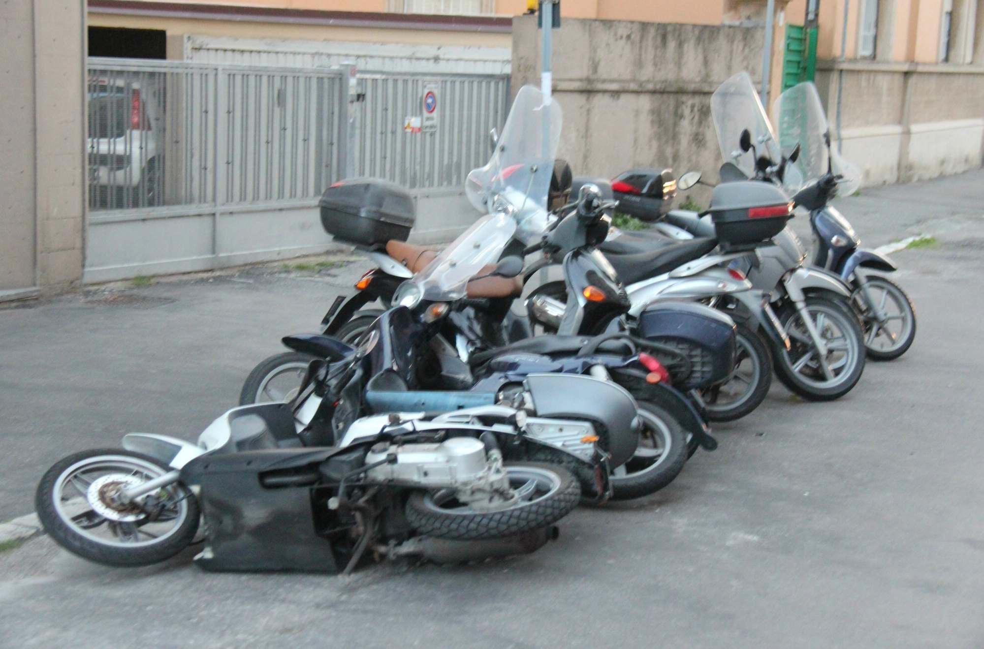 Incidente a catena, ferita una donna