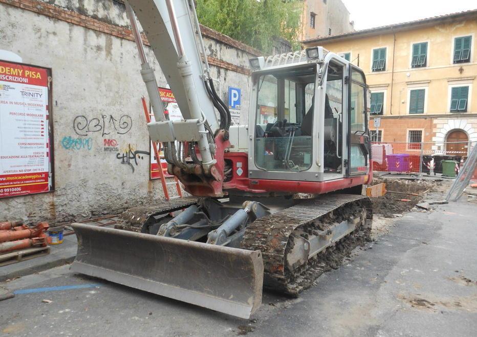 Avanti coi lavori per l’installazione dei cassonetti interrati